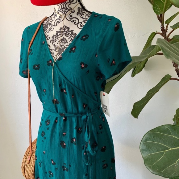 🔥🔥BILLABONG - WRAP ME FLORAL DRESS🔥🔥 - Picture 6 of 8